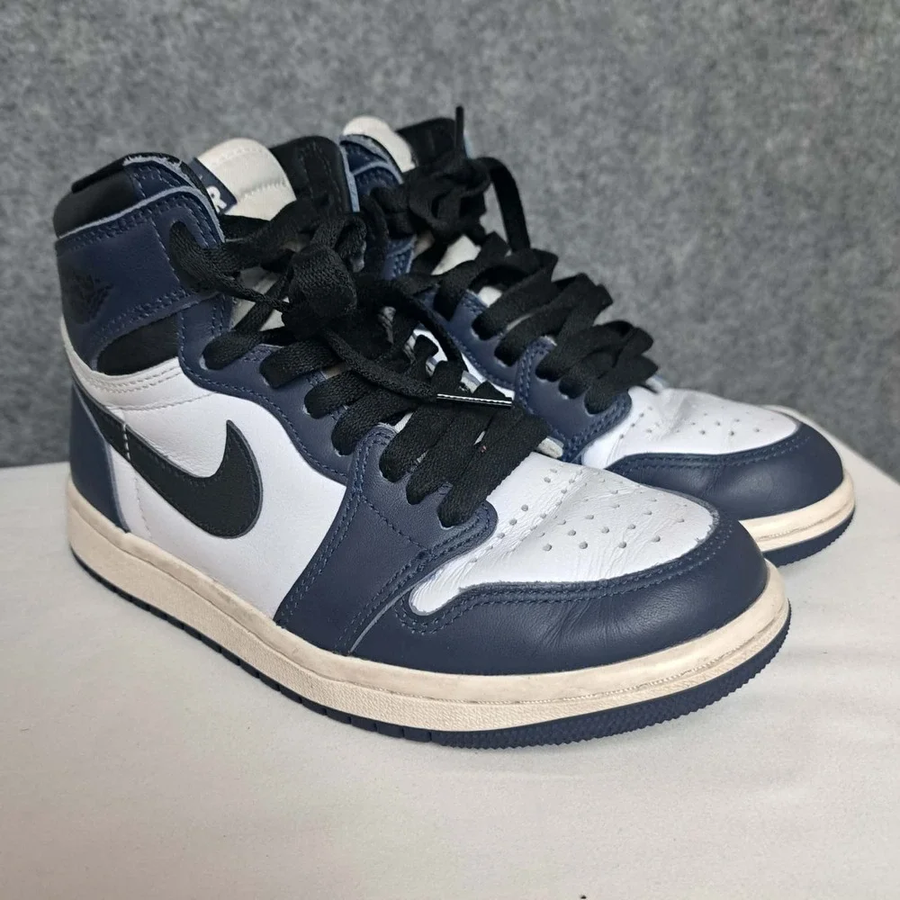 Jordan Kids High-Top Sneakers in Navy, White, Black